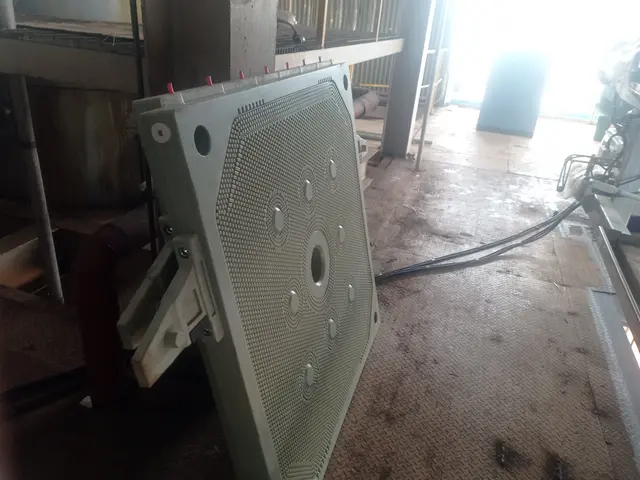 Membrane Filter Plate untuk proses squeezing