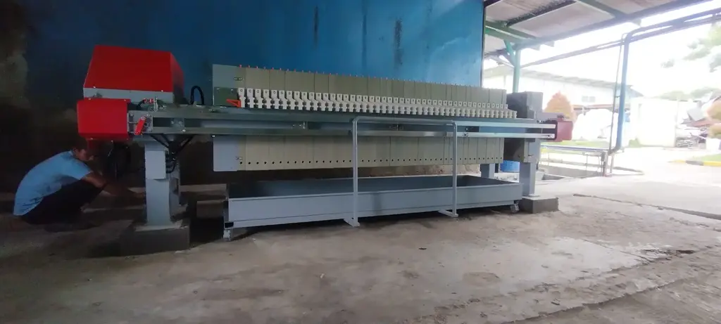 Mesin filter press industri Zaitunindo di fasilitas pengolahan sludge